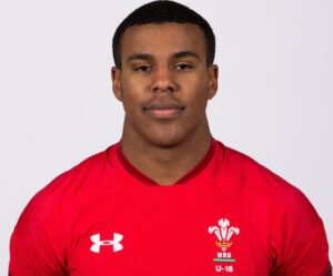 Fit and Ready: Feyi-Waboso Joins England Training Camp!