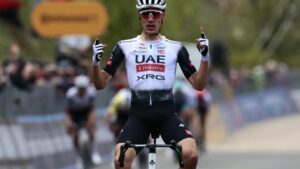 GC Contender Juan Ayuso Struggles on Grueling Mountain Stage 16 of Giro d’Italia