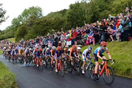 Women’s Peloton Smashes Speed Record with Lightning-Fast WorldTour Stage at UAE Tour