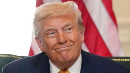 Donald Trump cheating at golf: Fancy resorts, A-list partners, cheating at highest level – The Palm Beach Post