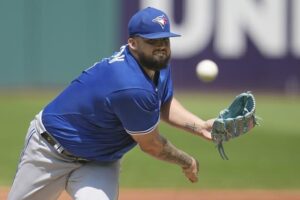 Toronto Blue Jays’ Pitcher Makes History with Legendary Former Seattle Mariners Star