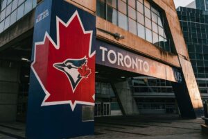 Blue Jays and Yankees Clash in a Power-Packed Showdown, Ending in a Thrilling AL East Deadlock