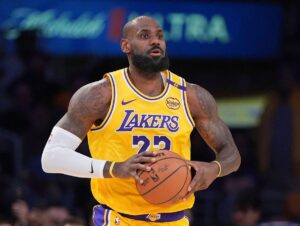 Lakers Lose Top Free Agent Target as Clippers Land  Million Deal