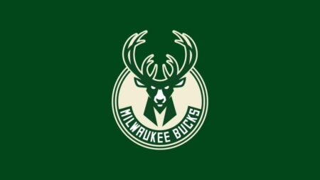 Milwaukee Bucks Make Exciting Move by Signing Guard Cole Anthony