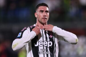 Inside the Exciting Vlahovic-Theo Hernandez Swap Between Milan and Juventus Revealed