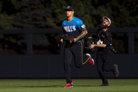 Jhoan Duran’s Electrifying Journey from Twins to Phillies
