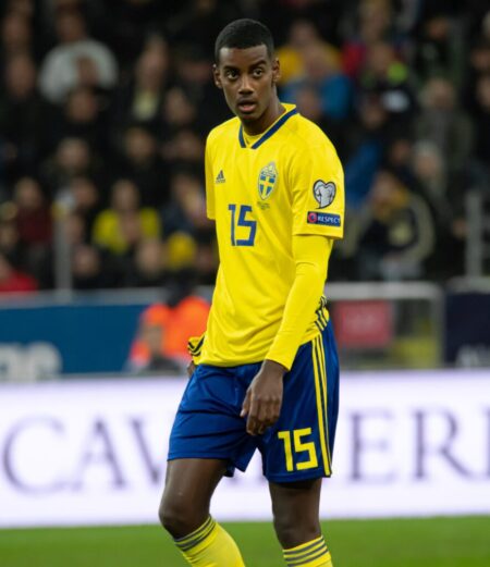 Alexander Isak Set to Make Triumphant Return to Newcastle United Training