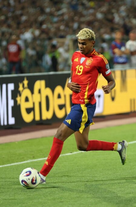 Top 10 Ballon d’Or Contenders for 2026: Featuring Lamine Yamal and Kylian Mbappe