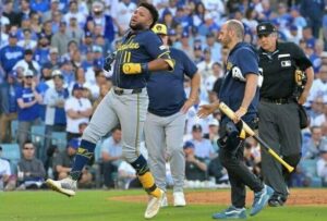 Brewers’ Jackson Chourio Leaves Game 3 Early Due to Leg Injury