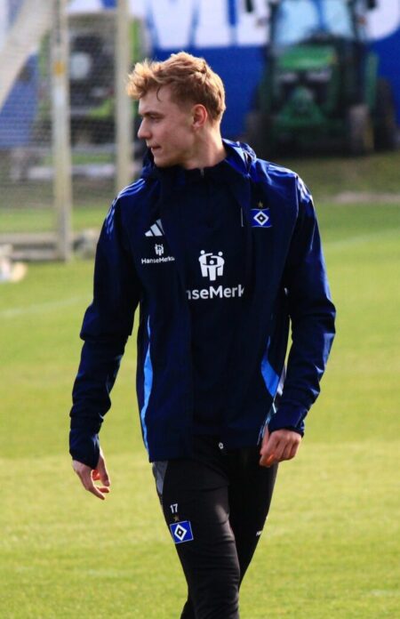 Adam Karabec vs. Paris Saint-Germain: Exciting Player Props and Goal Scoring Odds for November 9