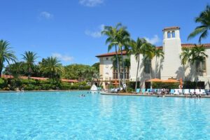 Introducing the 2024-25 Scholastic All-American Swimming Stars!