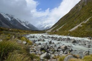 Benoit Saint-Denis Reveals Why Dan Hooker Is Overrated Ahead of UFC 325