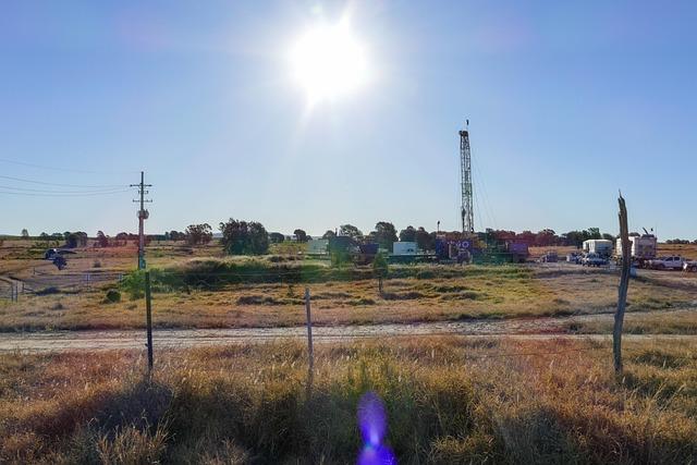 Derek Chisora Faces Deontay Wilder 40 Pounds Heavier in Epic Showdown Derek Chisora Faces Deontay Wilder 40 Pounds Heavier in Epic Showdown