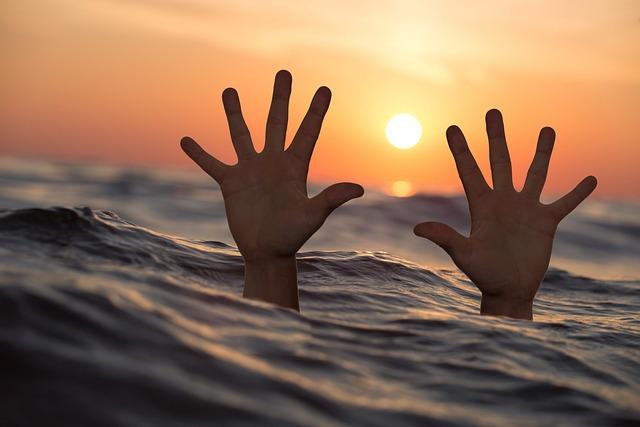 8-Year-Old Bravely Overcomes Near-Drowning Scare at Swim School 8-Year-Old Bravely Overcomes Near-Drowning Scare at Swim School