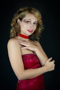 Taylor Townsend Sizzles in Stunning Red Corset Dress, Poised to Dominate US Open Fashion Showdown!